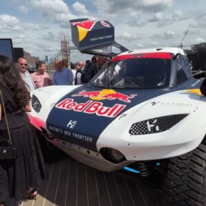 Nicki Shields Instagram - What an incredible day hosting the Extreme H launch! Thank for having me @extremeelive 🙌🏼💙

The future of motorsport is here and we continue to be part of this revolutionary journey towards sustainable racing 🌍

Awesome to see so many familiar faces including special guests  @catiemunnings @heddahosaas @jimmiejohnson @carlossainzoficial @timoscheider  @jwallclarke @jennie.gow @natasha__bird 🙌🏼 

#HydrogenPioneers #extremeh #pioneer25 #racing #london #sainthelena #hmsbelfast #sustainable