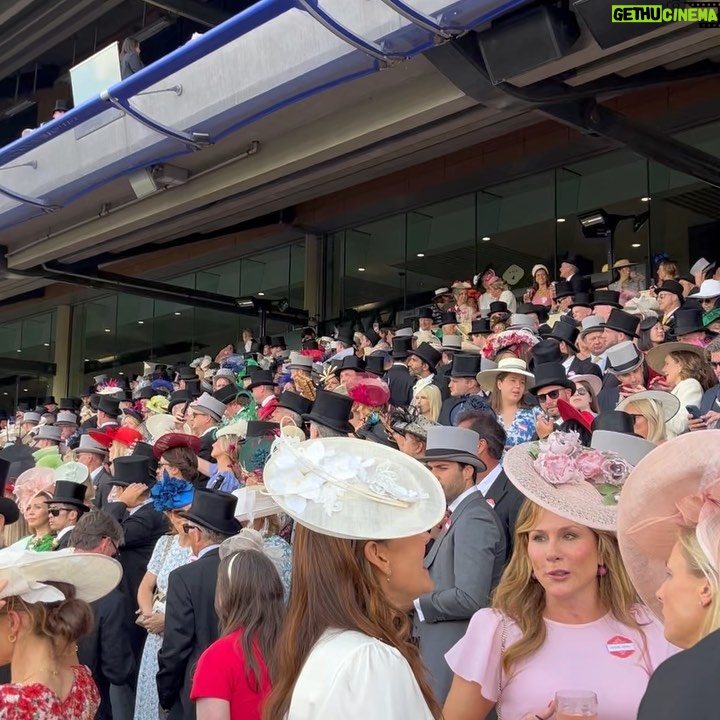 Nicolas Ferrero - 2.1K Likes - 🇬🇧 ROYAL ASCOT DAY WITH THE FAMILLY @axiomdwfm 🇬🇧
Thank you for this moment i’m so grateful 🙏🏼