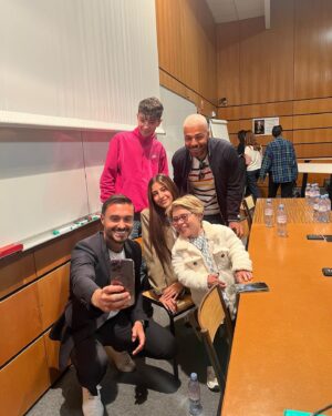 Nicolas Ferrero Instagram - Heureux d’avoir pu intervenir à l’@I.A.E d’Aix Marseille pour parler des expériences passées et de l’impact que peut avoir l’influence dans le bon comme dans le mauvais. Merci à l’IAE , les organisateurs, les élèves et les intervenants qui ont aussi pu partager leurs points de vue et leurs idées sur les réseaux sociaux.

D’ailleurs si vous chercher pour la rentrée une école de commerce dans le sud de la France  l’IAE Aix-Marseille se positionne volontairement à mi-chemin entre les écoles privées de management et l’université publique.

Ce qui lui permet d'avoir l'un des meilleures rapport qualité prix et d'être moins cher que la majorité des école de commerce !