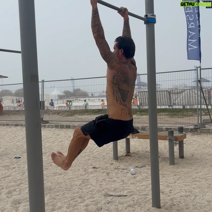 Nicolas Ferrero - 1.5K Likes - Un samedi matin dans le brouillard marseillais avant un jour de repos bien mérité !
Le repos fait partie du processus ! 🧠🚀