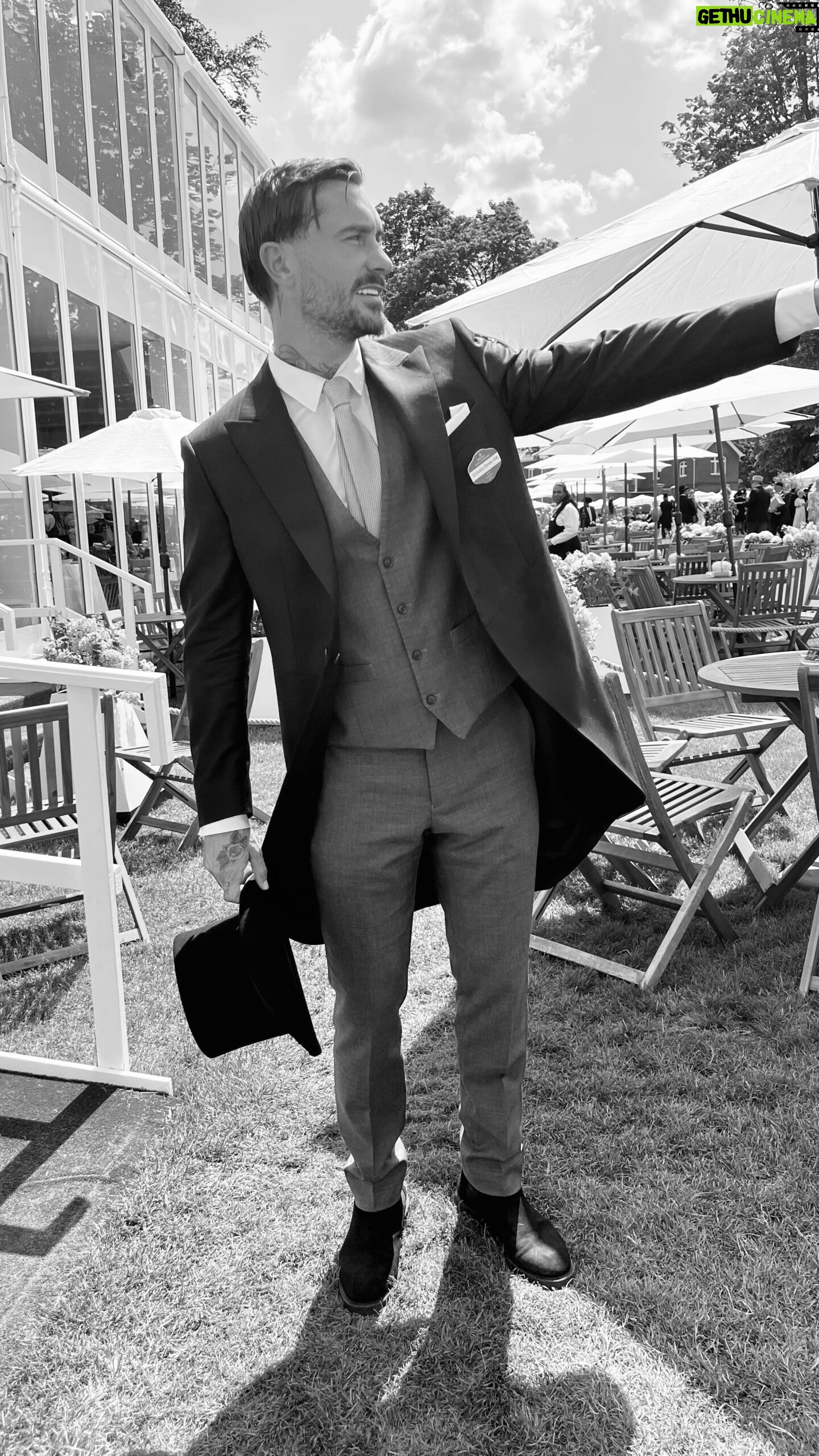 Nicolas Ferrero - 1.3K Likes - Back in the 50’s 🎩
@ascotracecourse @axiomdwfm