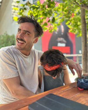 Nicolás Oyarzún Instagram - Feliz tu día feliz 💛