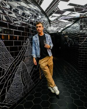 Nicolás Oyarzún Instagram - 🥤@altodelcarmencl 
📸 @stgofotocl 
🌈 @largavista