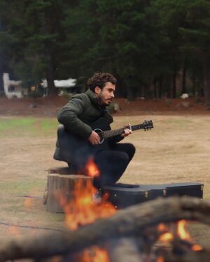 Nicolás Oyarzún Instagram - Entre escenas y las fotos de la @amancaipb