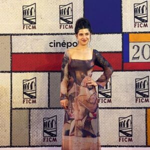 Nicolasa Ortíz Monasterio Instagram - Trigal se presentó en el @ficm y solo queda agradecer. 💕🥺Gracias @anabelcaso por confiarme a la silvia y Gracias a mis compañeros por hacer este viaje taaaaan fregón @ursulapruneda @gerardo_trejoluna @julio_dp @medicentorreon @la.mykaela @ddcamhi @el_guerra @soymemovillegas @patyortizayala @lx__renee @paulaastorga. Y especialmente gracias a @apaciap por abrirme las puertas, sin ustedes la silvia no  hubiera podido existir.