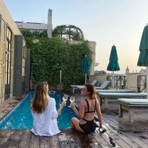 Nicole Dambro Instagram - Cheers to another year✨🥂

This past year was one of amazing growth, and despite still being in a pandemic, it was one for adventures too! I am so grateful for the lessons of this year, and can’t wait what the next year has in store for me. Thank you to everyone who made me feel special on my birthday, I am truly blessed to have you all in my life. 

And now, please enjoy MORE photos from my trip to Barcelona this past summer 🥰

*Also, in case you were wondering, I’m still 26 years old. At least, I play that on TV…

#scorpioseason #scorpio #birthdaygirl #birthdaytoast