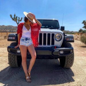 Nicole Dambro Instagram - My ride... and my ride or die. 🏜 #Jeep life #adventureswithbae