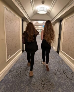 Nicole Huff Instagram - 👩🏻‍🎓🩷