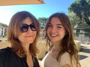 Nicole de Boer Instagram - Fun family day and early bday celebration at #gettyvilla and an always delightful #malibufarm lunch ☀️💙🥰🍹🥗