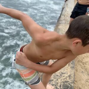 Nidal Ajib Instagram - Hawaii 🏊‍♀️🌴