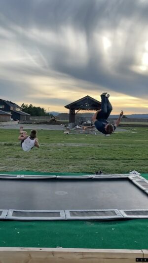 Nidal Ajib Instagram - What time is it and where r u from?🤔 
@brett_lee__ 
#flips#flipping#backflip#dubfull#gymnastics#flippingfeed#tumbling#tricking#cheer