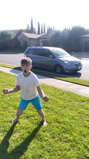 Nidal Ajib Instagram - Throwback to this trip on grass! 😱💪🏼🤩
.
#Reels #Flips #talent #viral #tripple #cheer #gymnastics