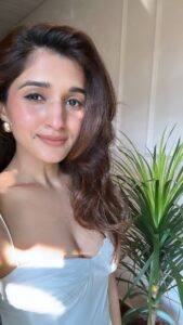 Actress Nidhi Shah HD Instagram Photos and Wallpapers May 2024