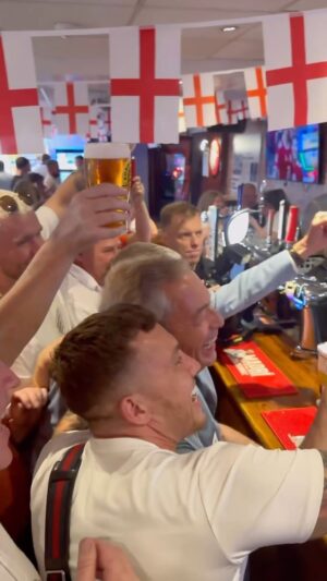 Nigel Farage Instagram - Proper stuff! 🏴󠁧󠁢󠁥󠁮󠁧󠁿