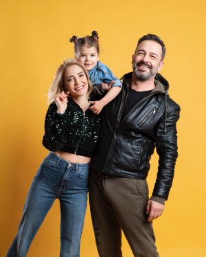 Nihan Aslı Elmas Instagram - Canlarım #nillehayatbambaşka @nihanasliaygen #aygensrocks #aygenfamily #instamood #lifestyle #2019 📸 @emreyunusoglu_