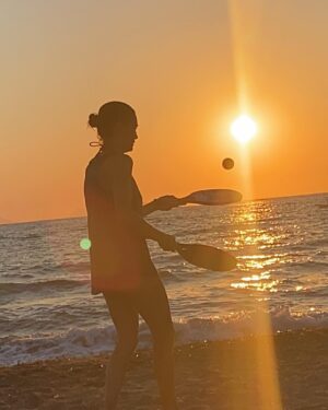 Nihan Aslı Elmas Instagram - Bugün de huzur içinde batırdık güneşi… #sunsetlovers