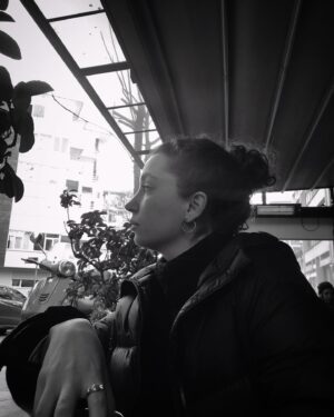 Nihan Balyalı Instagram - İnce ruhlu, pamuk kalpli Deniz’im. Hep böyle kal 🖤 @zey_deniz