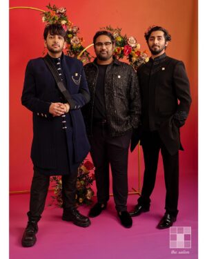 Nik Dodani Instagram - three years ago we started the salon to organize the south asian community in hollywood. this weekend we got to celebrate together and i cannot wait for y’all to see what comes next 🥹💪🏽😈⁣
⁣⁣⁣
📸 @itsyasara w/ @jasongarofolo @dallaswing⁣⁣
🥼 @shashank.k.gupta @nazranaanj⁣⁣⁣
👨🏽‍🎤 @tammyyi⁣⁣⁣
🪩 @zeemuffin⁣⁣⁣
🥁 @dholnation⁣⁣⁣
☕️ @lachaicart ⁣⁣⁣
🍽️ @helloparatta⁣
🎥 @yolo.tomasi⁣
sponsors: @goldhouseco @buchwaldtalent @iaimpact @authenticmgmt @hillmangradfoundation @cosmicpomegranate