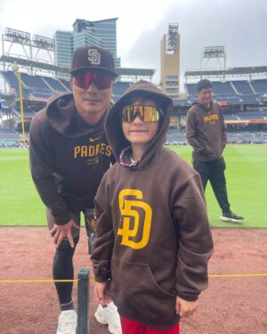 Nik Richie Instagram - Epic day with my son. Great hanging with the @cymbiotika team as the @padres defeated my @yankees. 🤍