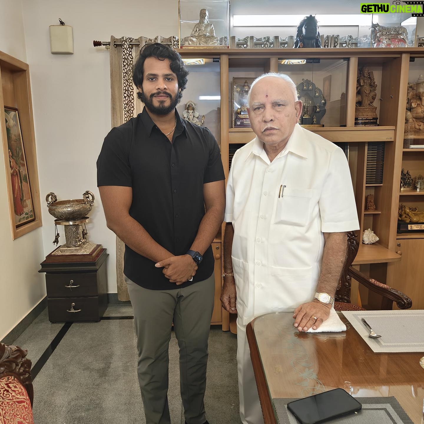 Nikhil Kumar - 125.6K Likes - Today, I had the honour of meeting veteran former chief minister of Karnataka Shri BS Yeddyurappa ji, at his residence, Davalgiri. Over breakfast, we engaged in a lively discussion on the potential NDA alliance and issues of the people of Karnataka. I took his blessings as an elder, and look forward to a future journey with him for the welfare of our people. ą²¬ą²æą²ą³ą²Ŗą²æ ಹಿರಿಯ ą²Øą²¾ą²Æą²ą²°ą³ ą²¹ą²¾ą²ą³ ą²°ą²¾ą²ą³ą²Æą²¦ ą²®ą²¾ą²ą²æ ą²®ą³ą²ą³ą²Æą²®ą²ą²¤ą³ą²°ą²æą²ą²³ą³ ą²ą²ą²æą²°ą³ą²µ ą²øą²Øą³ą²®ą²¾ą²Øą³ą²Æ ą²¶ą³ą²°ą³ ಬಿ.ą²ą²øą³.ą²Æą²”ą²æą²Æą³ą²°ą²Ŗą³ą²Ŗ ą²øą²¾ą²¹ą³ą²¬ą²°ą²Øą³ą²Øą³ ą²ą²ą²¦ą³ ą²
ವರ ą²Øą²æą²µą²¾ą²øą²¦ą²²ą³ą²²ą²æ ą²ą³ą²ą²æą²Æą²¾ą²ą²æ ą²ą²¶ą³ą²°ą³ą²µą²¾ą²¦ ą²Ŗą²”ą³ą²¦ą³ą²ą³ą²ą²”ą³.
ą²
ವರೠą²
ą²¤ą³ą²Æą²ą²¤ ą²Ŗą³ą²°ą³ą²¤ą²æ, ą²µą²¾ą²¤ą³ą²øą²²ą³ą²Æą²¦ą²æą²ą²¦ ą²Øą²Øą³ą²Øą²Øą³ą²Øą³ ą²¬ą²°ą²®ą²¾ą²”ą²æą²ą³ą²ą²”ą³ ą²ą²¶ą³ą²°ą³ą²µą²¦ą²æą²øą²æą²¦ą²°ą³. ą²
ą²¦ą²ą³ą²ą²¾ą²ą²æ ą²Øą²¾ą²Øą³ ą²ą²ą²¾ą²°ą²æ ą²ą²ą²æą²¦ą³ą²¦ą³ą²Øą³.
ą²²ą³ą²ą²øą²ą³ ą²ą³ą²Øą²¾ą²µą²£ą³ ą²ą²¦ą³ą²°ą²æą²øą³ą²µ ą²Øą²æą²ą³ą²ą²æą²Øą²²ą³ą²²ą²æ ą²°ą²¾ą²ą³ą²Æą²¦ą²²ą³ą²²ą²æ ą²ą²ą²æą²°ą³ą²µ ą²ą³ą²”ą²æą²ą²øą³ - ą²¬ą²æą²ą³ą²Ŗą²æ ą²®ą³ą²¤ą³ą²°ą²æą²Æ ą²¬ą²ą³ą²ą³ ą²
ą²µą²°ą³ą²ą²¦ą²æą²ą³ ą²ą²°ą³ą²ą²æą²øą²²ą²¾ą²Æą²æą²¤ą³. ą²ą²¦ą³ ą²
ą²¤ą³ą²Æą²ą²¤ ą²ą²¤ą³ą²¤ą²® ą²¬ą³ą²³ą²µą²£ą²æą²ą³ ą²ą²ą²¦ą³ ą²
ą²µą²°ą³ ą²øą²ą²¤ą²ø ą²µą³ą²Æą²ą³ą²¤ą²Ŗą²”ಿಸಿದರą³.
ą² ą²øą²ą²¦ą²°ą³ą²ą²¦ą²²ą³ą²²ą²æ ą²®ą²¾ą²ą²æ ą²®ą²ą²¤ą³ą²°ą²æą²ą²³ą²¾ą²¦ ą²¶ą³ą²°ą³ ą²®ą³ą²Øą²æą²°ą²¤ą³ą²Ø ą²
ą²µą²°ą³ ą²ą²Ŗą²øą³ą²„ą²æą²¤ą²°ą²æą²¦ą³ą²¦ą²°ą³.