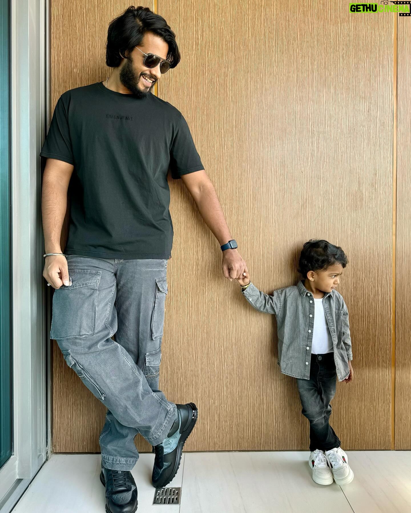 Nikhil Kumar - 285.6K Likes - Twinning with junior ā¤ļøš