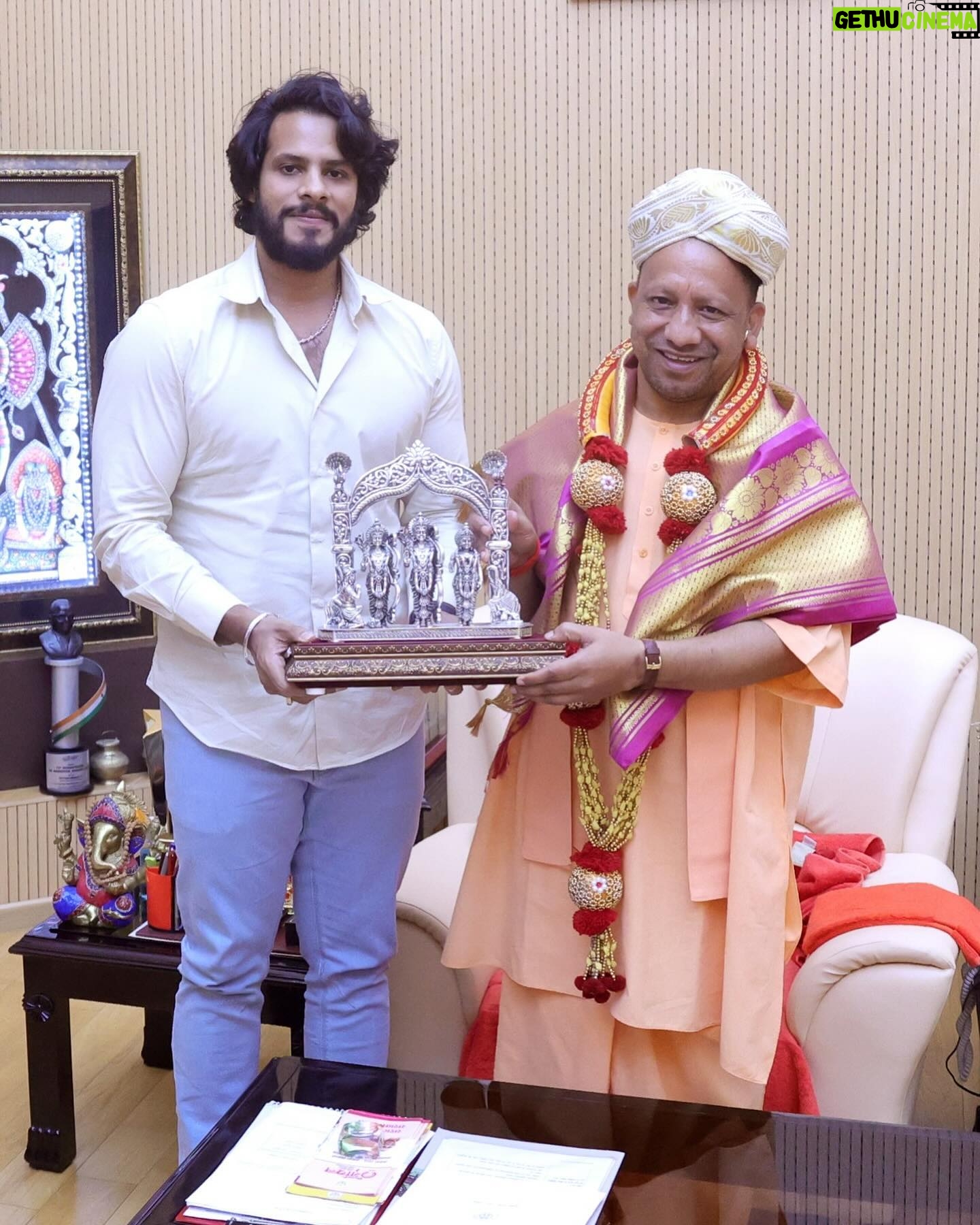 Nikhil Kumar - 217.9K Likes - I had the privilege of meeting Honāble CM of Uttar Pradesh, Shri Yogi Adityanath Ji at his residence yesterday. We discussed the NDA Alliance and the construction of the Ram Mandir at Ayodhya. He came across as a grounded, spiritual man with the iron will of an able administrator. He enquired about the well-being of my grandfather, Shri. H D Deve Gowda ji. I took his advice and blessings for our future plans. Thank you for giving us your time, Yogi ji. ą¤ą¤Æ ą¤¶ą„ą¤°ą„ राम š§”