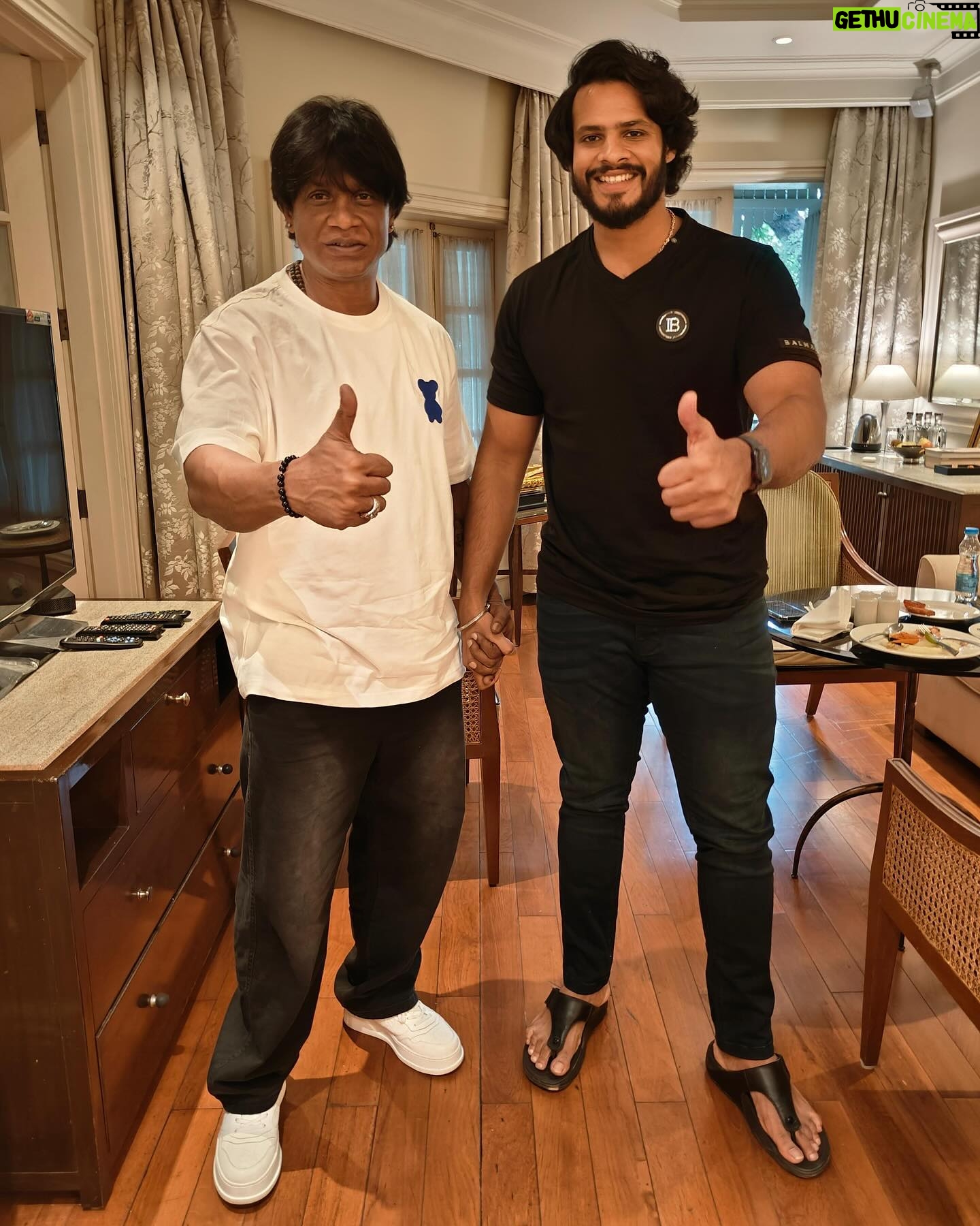 Nikhil Kumar - 81K Likes - Delighted to share the update of lyca production number 28,you guys will be seeing my dear brother Duniya Vijay playing a prominent role,welcome on board!!
ą²²ą³ą²ą²¾ ą²Ŗą³ą²°ą³ą²”ą²ą³ą²·ą²Øą³ ą²
ą²”ą²æą²Æą²²ą³ą²²ą²æ #Productionno28 ą²ą³ą²ą³ą²ą²¬ą²ą³ą²ą³ ą²
ą²§ą²æą²ą³ą²¤ą²µą²¾ą²ą²æ ą²øą³ą²°ą³ą²Ŗą²”ą³ą²Æą²¾ą²¦ ą²øą³ą²Æą²¾ą²ą²”ą²²ą³ ą²µą³ą²”ą³ āą²øą²²ą²ā ą²ą²°ą²æą²ą²æą²°ą²¤ą³ ą²¦ą³ą²Øą²æą²Æą²¾ ą²µą²æą²ą²Æą³ ą²
ą²µą²°ą²æą²ą³ ą²øą³ą²µą²¾ą²ą²¤. ą²Øą²®ą³ą²® ಸಿನಿಮಾದ ą²Ŗą³ą²°ą²®ą³ą² ą²Ŗą²¾ą²¤ą³ą²°ą²¦ą²²ą³ą²²ą²æ ą²¦ą³ą²Øą²æą²Æą²¾ ą²µą²æą²ą²Æą³ ą²
ą²µą²°ą³ ą²Øą²ą²æą²øą³ą²¤ą³ą²¤ą²æą²¦ą³ą²¦ą²¾ą²°ą³. ą²
ವರ ą²ą³ą²¤ą³ ą²Øą²¾ą²Øą³ ą²¤ą³ą²°ą³ą²¹ą²ą²ą²æą²ą³ą²³ą³ą²³ą³ą²¤ą³ą²¤ą²æą²°ą³ą²µą³ą²¦ą³ ą²øą²ą²¤ą³ą²·ą²¦ ą²µą²æą²ą²¾ą²°.
#Productionno28 #Lycaproductions