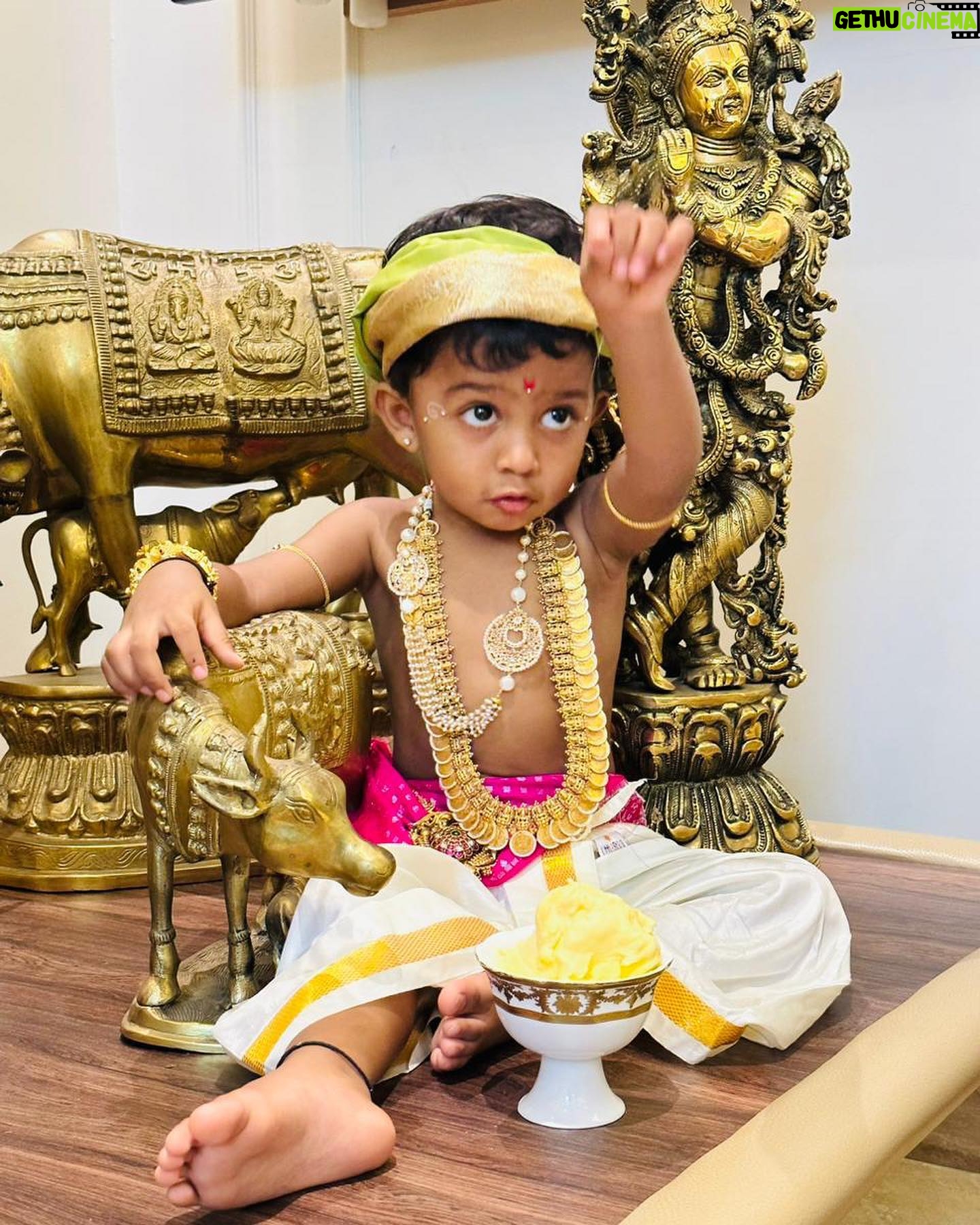 Nikhil Kumar - 100.2K Likes - || ą²ą³ą²·ą³ą²£ą² ą²µą²ą²¦ą³ ą²ą²ą²¦ą³ą²ą³ą²°ą³ą² ||
ನಾಔಿನ ą²øą²®ą²øą³ą²¤ ą²ą²Øą²¤ą³ą²ą³ ą²¶ą³ą²°ą³ ą²ą³ą²·ą³ą²£ ą²ą²Øą³ą²®ą²¾ą²·ą³ą²ą²®ą²æ ą²¹ą²¬ą³ą²¬ą²¦ ą²¹ą²¾ą²°ą³ą²¦ą²æą² ą²¶ą³ą²ą²¾ą²¶ą²Æą²ą²³ą³. ą² ą²ą³ą²·ą³ą²£ ą²Ŗą²°ą²®ą²¾ą²¤ą³ą²®ą²Øą³ ą²ą²²ą³ą²²ą²°ą²æą²ą³ ą²øą³ą² ą²¶ą²¾ą²ą²¤ą²æ, ą²Øą³ą²®ą³ą²®ą²¦ą²æ, ą²øą²®ą³ą²¦ą³ą²§ą²æ ą²ą²°ą³ą²£ą²æą²øą²²ą²æ ą²ą²ą²¦ą³ ą²Ŗą³ą²°ą²¾ą²°ą³ą²„ą²æą²øą³ą²¤ą³ą²¤ą³ą²Øą³.
#ą²¶ą³ą²°ą³ą²ą³ą²·ą³ą²£ą²ą²Øą³ą²®ą²¾ą²·ą³ą²ą²®ą²æ
