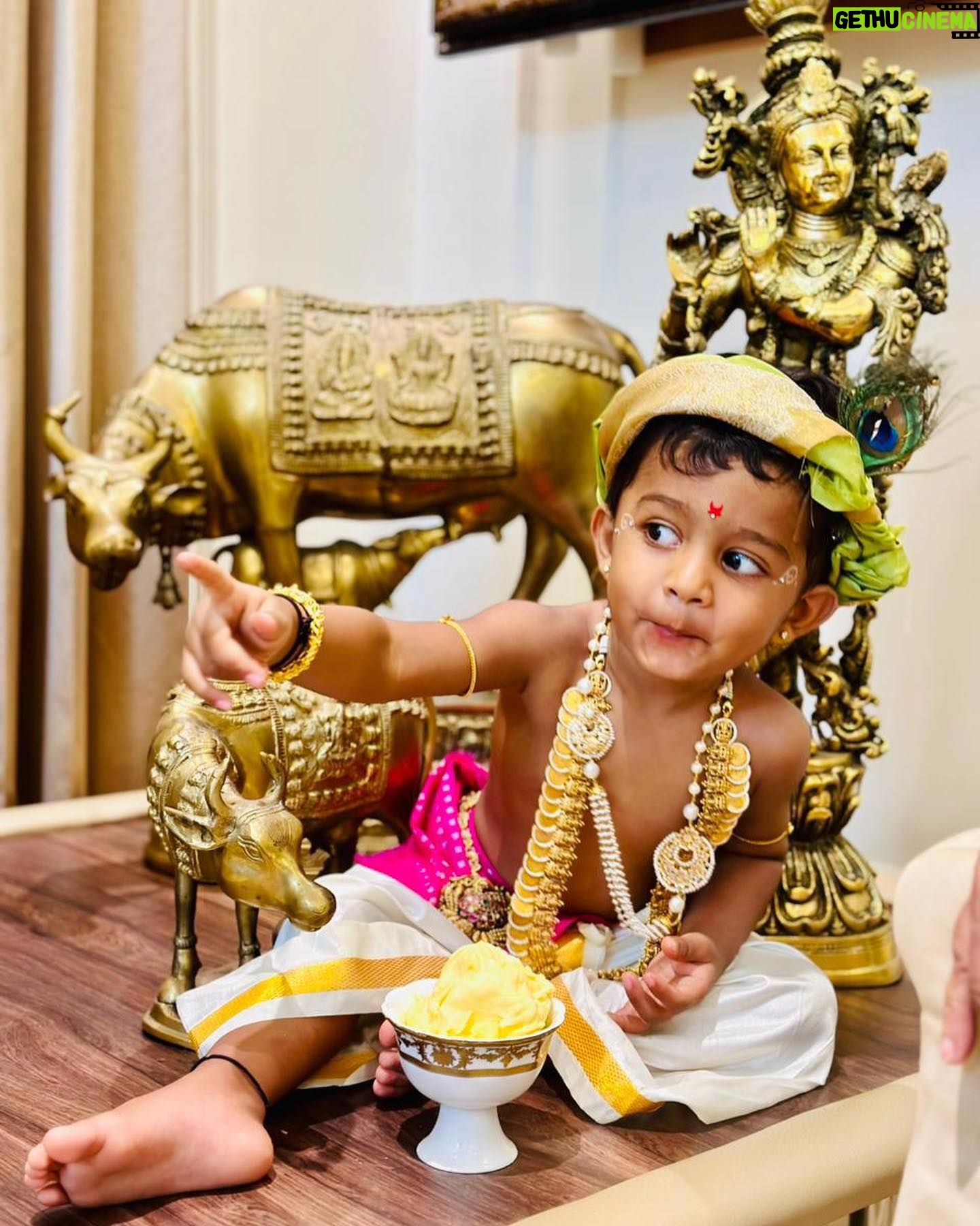 Nikhil Kumar - 100.2K Likes - || ą²ą³ą²·ą³ą²£ą² ą²µą²ą²¦ą³ ą²ą²ą²¦ą³ą²ą³ą²°ą³ą² ||
ನಾಔಿನ ą²øą²®ą²øą³ą²¤ ą²ą²Øą²¤ą³ą²ą³ ą²¶ą³ą²°ą³ ą²ą³ą²·ą³ą²£ ą²ą²Øą³ą²®ą²¾ą²·ą³ą²ą²®ą²æ ą²¹ą²¬ą³ą²¬ą²¦ ą²¹ą²¾ą²°ą³ą²¦ą²æą² ą²¶ą³ą²ą²¾ą²¶ą²Æą²ą²³ą³. ą² ą²ą³ą²·ą³ą²£ ą²Ŗą²°ą²®ą²¾ą²¤ą³ą²®ą²Øą³ ą²ą²²ą³ą²²ą²°ą²æą²ą³ ą²øą³ą² ą²¶ą²¾ą²ą²¤ą²æ, ą²Øą³ą²®ą³ą²®ą²¦ą²æ, ą²øą²®ą³ą²¦ą³ą²§ą²æ ą²ą²°ą³ą²£ą²æą²øą²²ą²æ ą²ą²ą²¦ą³ ą²Ŗą³ą²°ą²¾ą²°ą³ą²„ą²æą²øą³ą²¤ą³ą²¤ą³ą²Øą³.
#ą²¶ą³ą²°ą³ą²ą³ą²·ą³ą²£ą²ą²Øą³ą²®ą²¾ą²·ą³ą²ą²®ą²æ