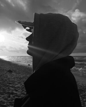Nikita Kiosse Instagram - — заметки из путешествий:
«неважно куда занесло,
я всегда найду мой путь домой»
