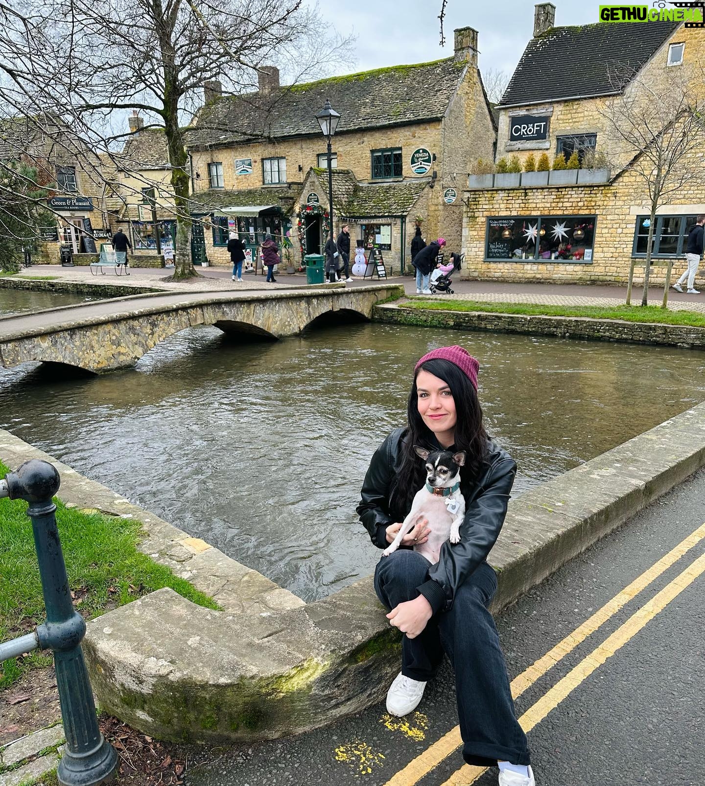 Nikita Ramsey - 382 Likes - couple of nights away in the pretty cotswolds.