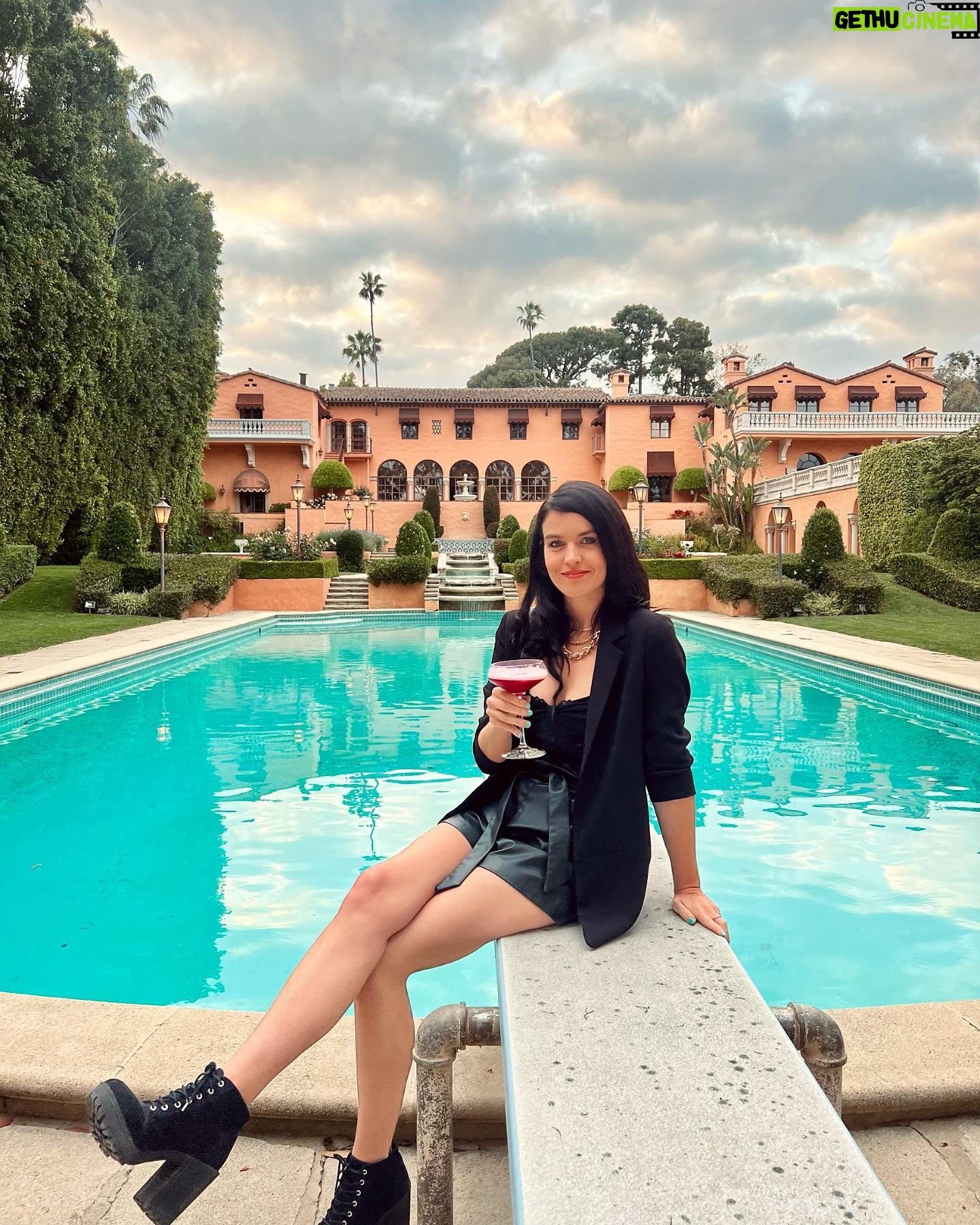 Nikita Ramsey - 505 Likes - 🖤