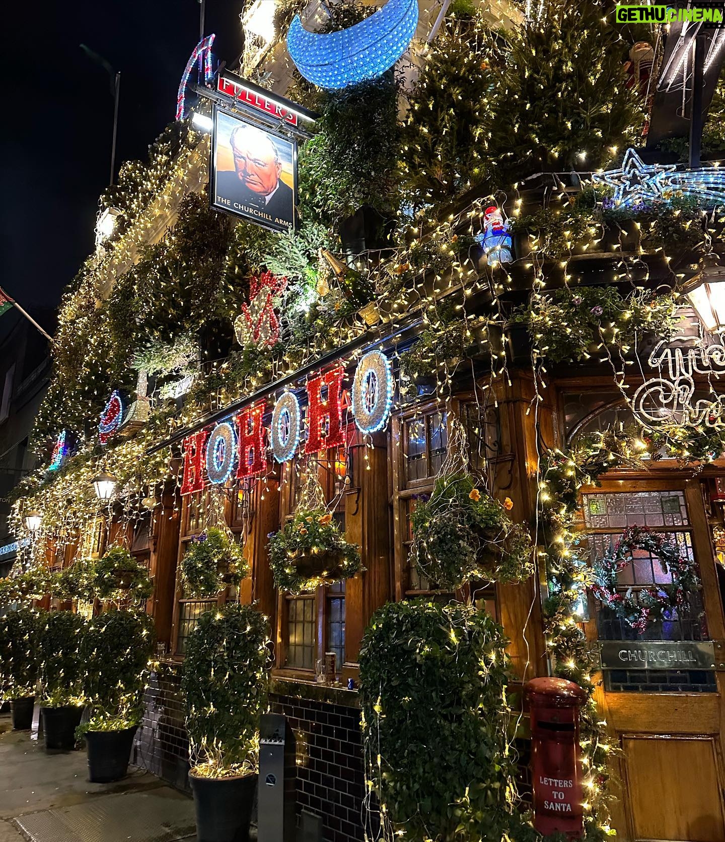 Nikita Ramsey - 361 Likes - london you were spectacular as always 🖤 … still thinking about how magical it was watching @thepeacheschrist perform ‘A Christmas Gaiety’ at the royal albert hall! the best!!