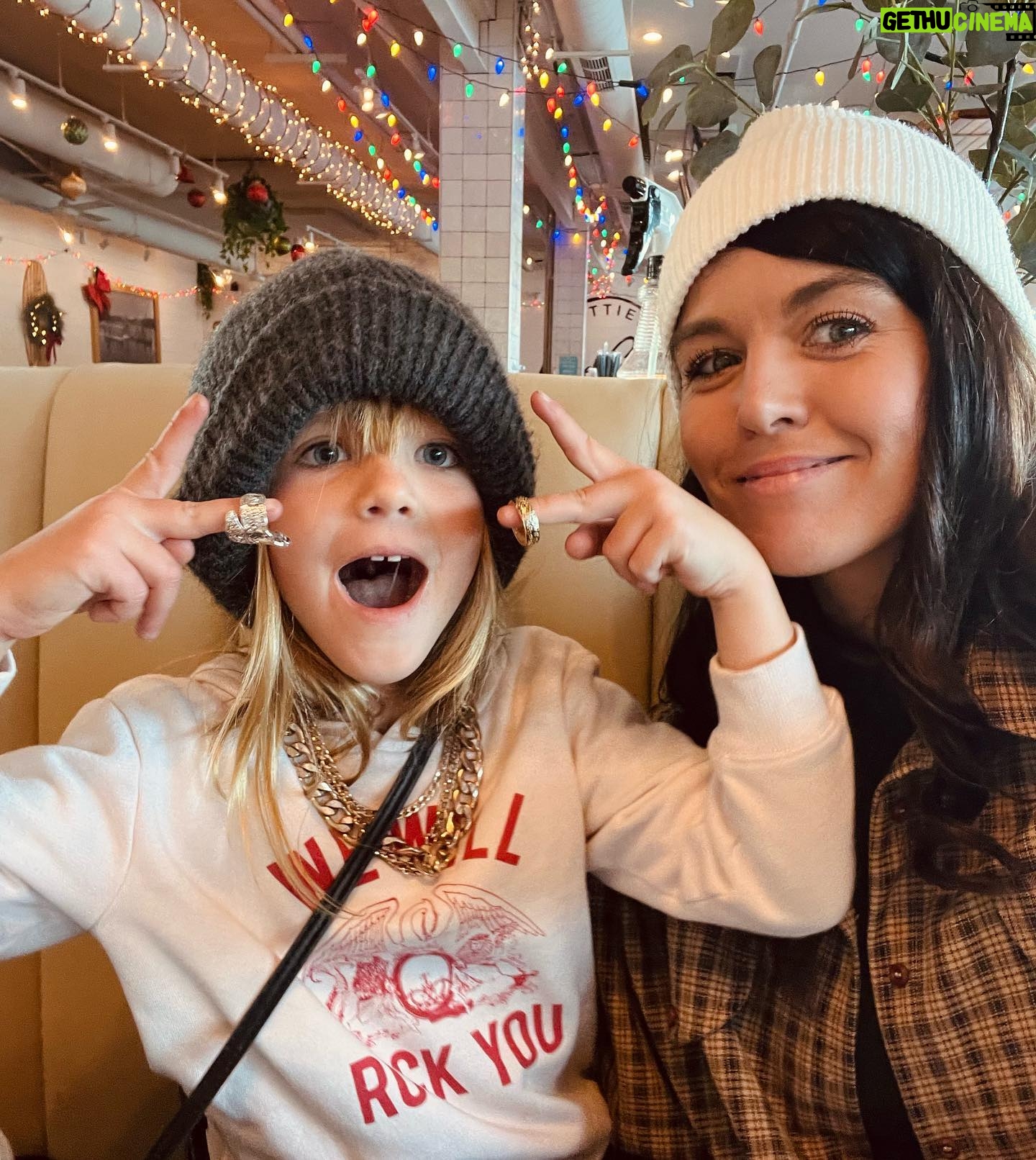 Nikita Ramsey - 269 Likes - festive weekend in the mountains