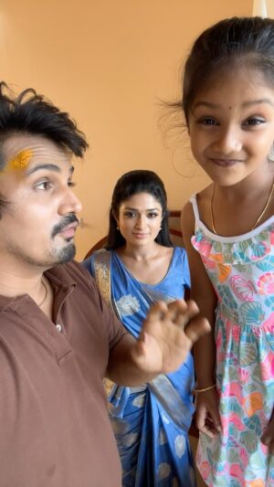 Nikitha Rajesh Instagram - 😂🌸

#malli #malliserial #vijayvenkatesan #nikitharajesh