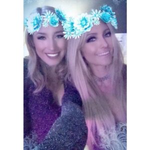 Nikki BreAnne Wells Instagram - 2016, you were most enlightening. and so 2017, the adventure begins, it's time to sparkle!✨😉