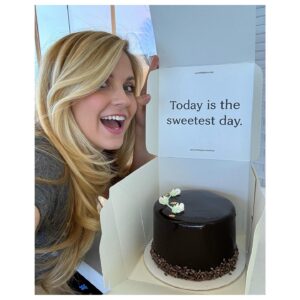 Nikki Griffin Instagram - Monday/Weekend Recap: So excited that Sweet Lady Jane reopened! I got a cake! It’s yellow cake with chocolate icing and reminds me of childhood. Had a super chill weekend running errands, playing video games, hugging dogs, and having lunch with tiny ballerinas.
