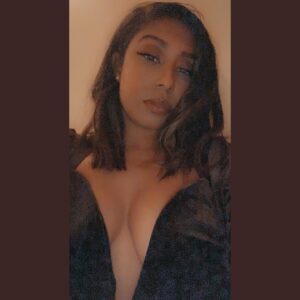 Nikki Vanderdyz Instagram - Most can’t accept that what is not for them  isn’t meant to be for them. They can’t have what is  not theres or what doesn’t want them. They will take things out on you .... keep living, keep grinding, what is  always meant to be with be regardless of anything. Stay strong the bad will fade.Keep your faith and stay low key. 🤎
