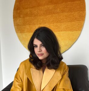 Actress Nikki Yanofsky HD Instagram Photos and Wallpapers February 2023