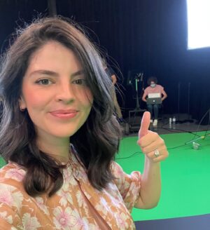 Nikki Yanofsky Instagram - Filmed a little something for @festivaljazzmtl 👀 comin in September 🎶 I’m such a nerd with my thumbs up 👍🏼 😂
