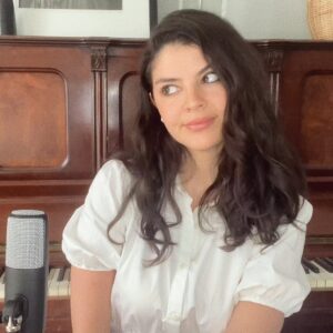 Nikki Yanofsky Instagram - Coucou 👋🏼
