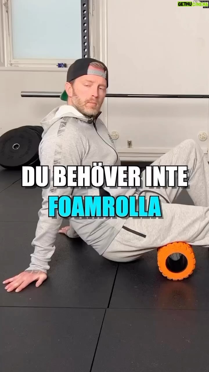 Niklas Andersson - 1.5K Likes - Man kan sammanfatta videon lite såhär, gör vad du vill men tro inte att muskler är en deg som kan mjukas upp.
Att något känns mjukare betyder inte att det är fysiskt mjukare, det betyder att det känns mjukare.
Det är sensorik, när man väl förstår det så börjar man inse att allt rullande alltså bara ändrar på en känsla.
Om du har frågor så skriv en kommentar, men kom ihåg vill du rulla så rulla. Men du ”behöver” inte 🙂