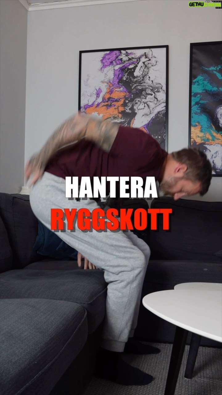 Niklas Andersson - 1.8K Likes - Håller tummarna för att du inte får något ryggskott, men om du nu får det så kan du hantera det på följande sätt.
Frågor på det?