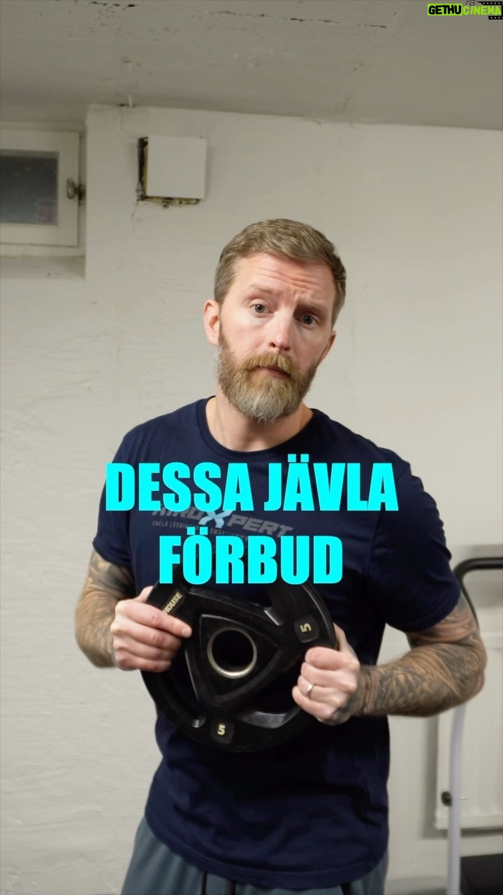 Niklas Andersson - 3.2K Likes - Ledsen att det blir ett litet negativt inlägg här, men många av er tror på precis allt som sägs där ute och är det något som är poppis så är det väldigt svartvita lösningar och överdrivet självsäkra PTs som har ett enkelt svar på precis allt som har med kroppen, smärtor och skador att göra.
Jag förstår att man vill ha enkla tydliga svar på vad man ska göra eller varför något är som det är. Och när det gäller din kropp så beror det mesta på och svartvita förklaringar osv blir ofta ganska missvisande.
Som ett exempel så är det väldigt mycket fokus på ”slapp röv” och hur mycket skit det orsakar. Och det är inte riktigt så enkelt som att vi kan skylla all skit som händer på en muskel. Sorry