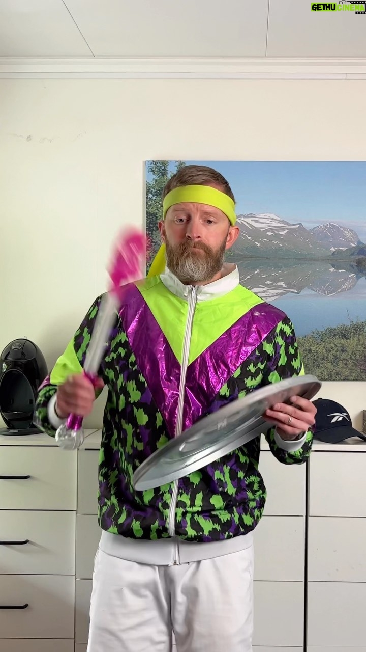 Niklas Andersson - 2.8K Likes - Motivation är din bästa vän och värsta fiende 😉 sluta leta efter den, den kommer och den går.
#motivation