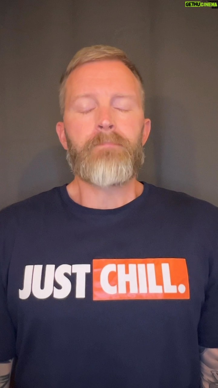 Niklas Andersson - 1.1K Likes - Behöver du ta ett chill pill? En kort paus här och där med lite djupandning är underskattat och kan hjälpa dig komma ner i varv.
Så följ instruktionerna och se om detta kan vara något för dig!