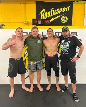 Niko Price Instagram - 17 days out. Getting all the work in #ufc