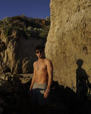 Niko Terho Instagram - 🌅

pc: @nikitaterho