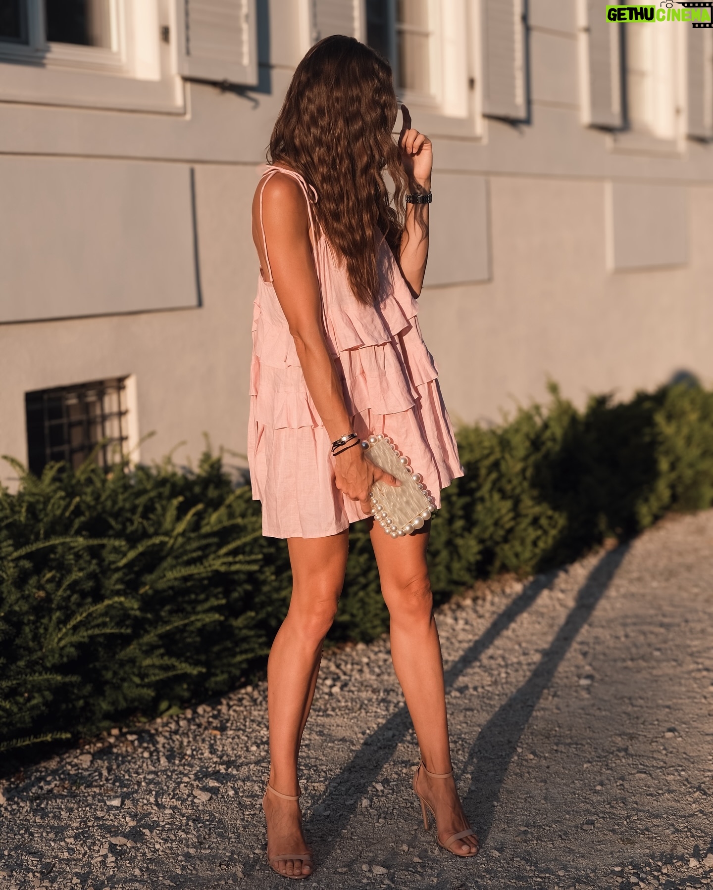 Nikol Švantnerová - 3 Likes - Poslední střípky z eventu🌸🤍jsem vděčná, že mi moje práce dovoluje, že můžeme být všude spolu. #happytogether