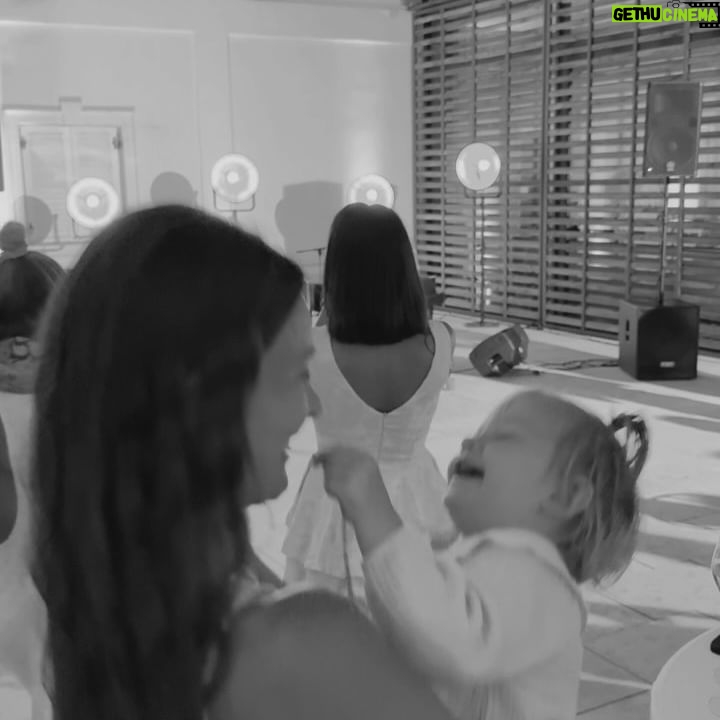 Nikol Švantnerová - 3 Likes - Poslední střípky z eventu🌸🤍jsem vděčná, že mi moje práce dovoluje, že můžeme být všude spolu. #happytogether